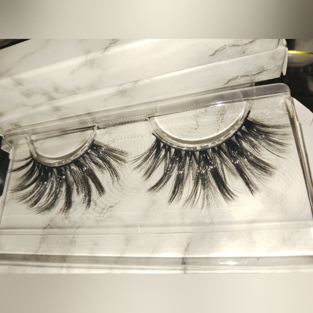 Strip Lashes